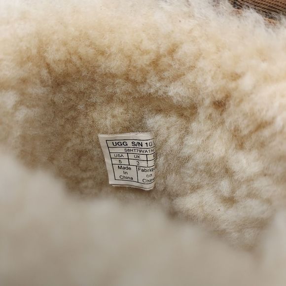 UGG Women's Classic Short II Suede Boots in Chestnut Brown 1016223 Size 5 - Picture 10 of 11